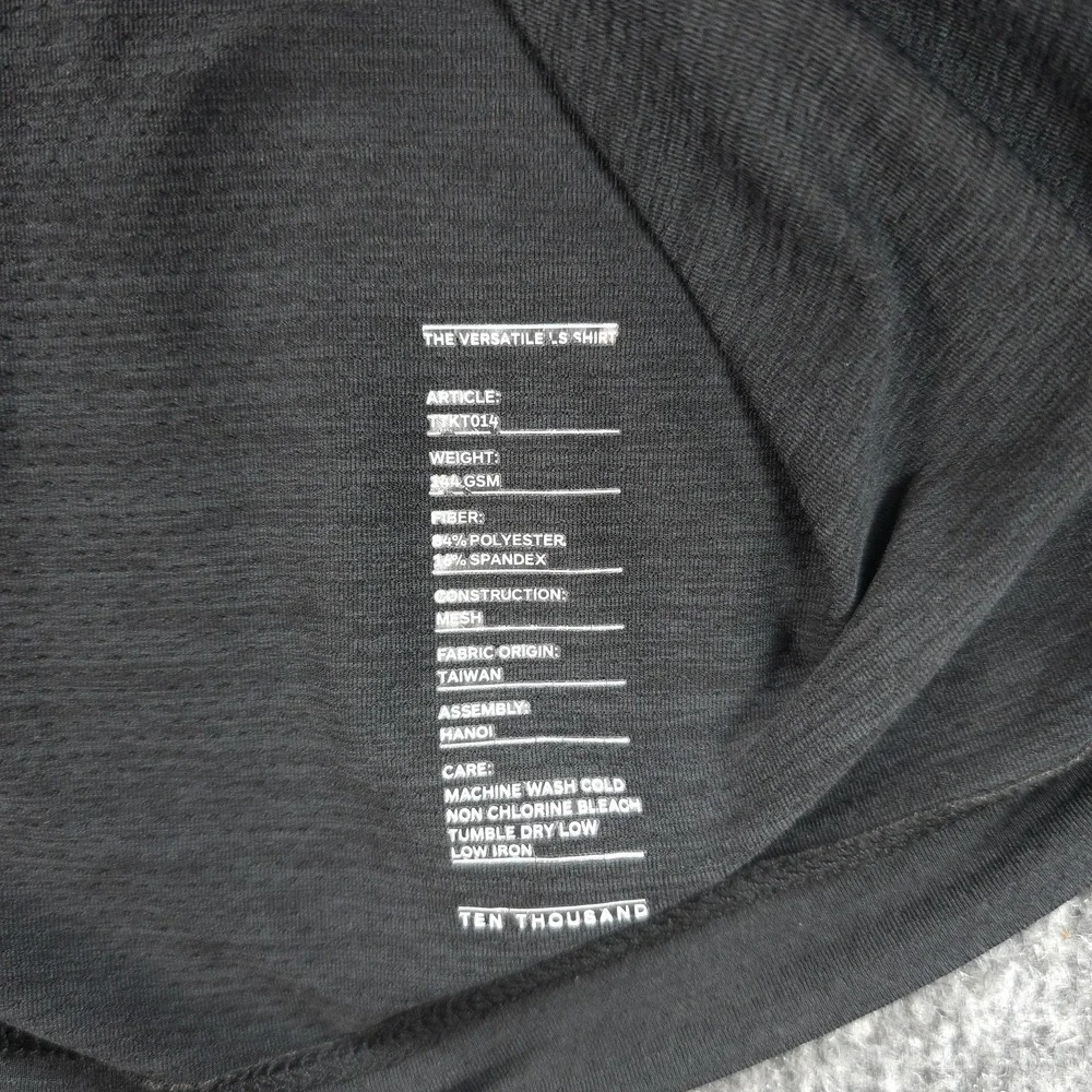 Ten Thousand Shirt Mens Large Black The Versatile L/S‎ Performance Gym Running